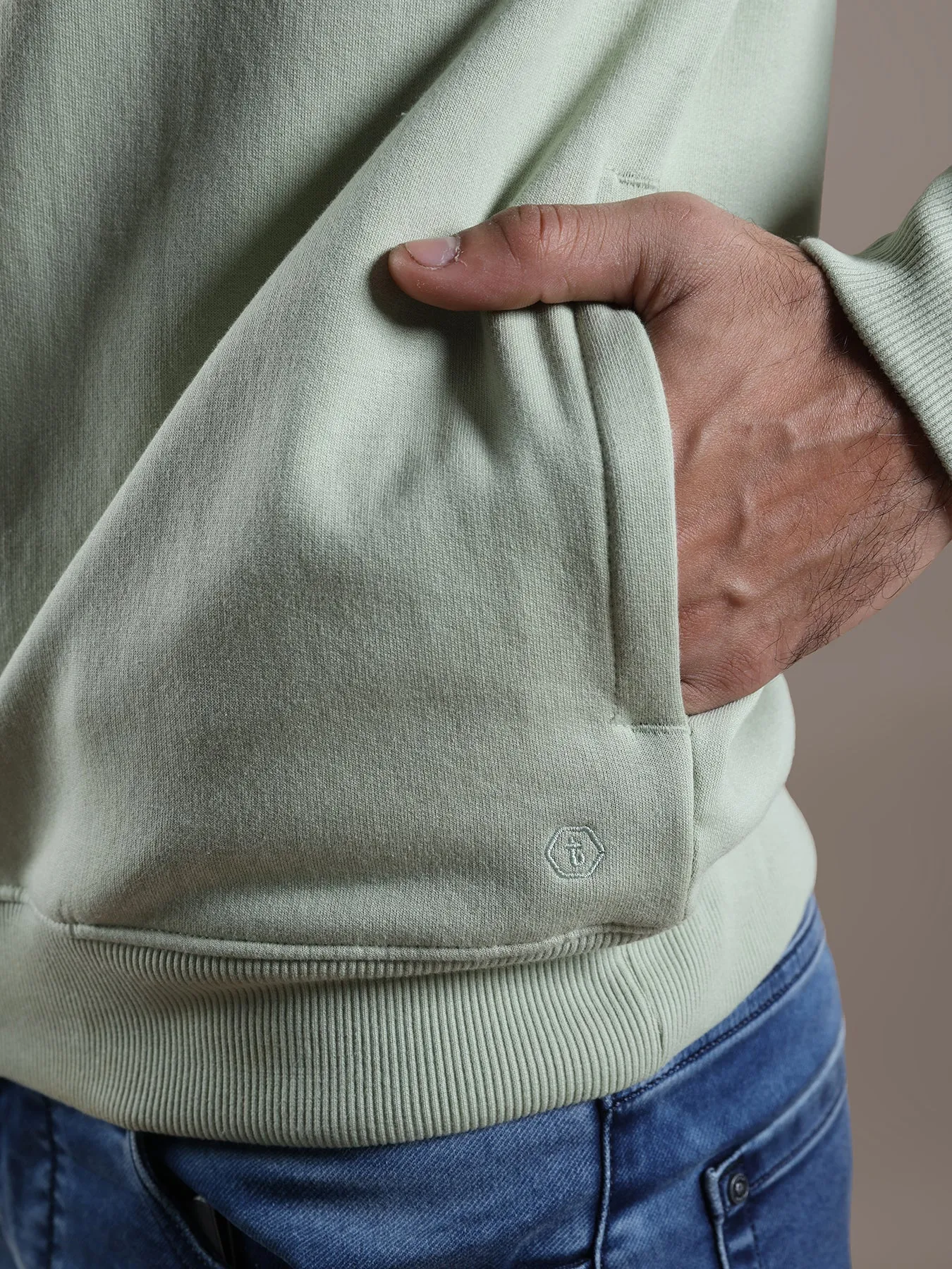 Knitted Light Green Printed Regular Fit Full Sleeve Casual Sweatshirt