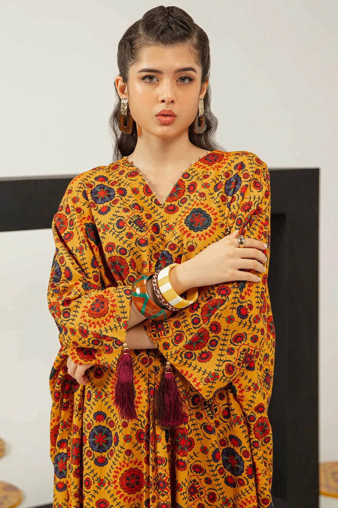 Maria B M.Basics Unstitched Winter Collection‘2023-MB-US23-203-B