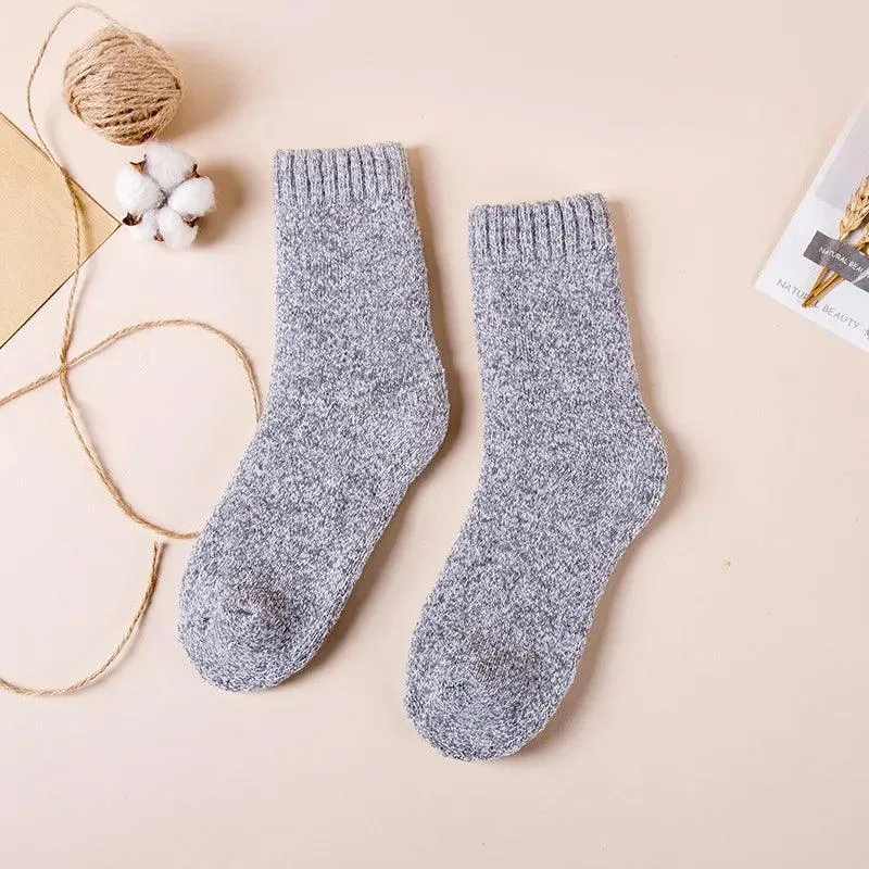 Men's Merino Wool Snow Cashmere Socks Set: Trendy Winter Fashion for Cozy Feet