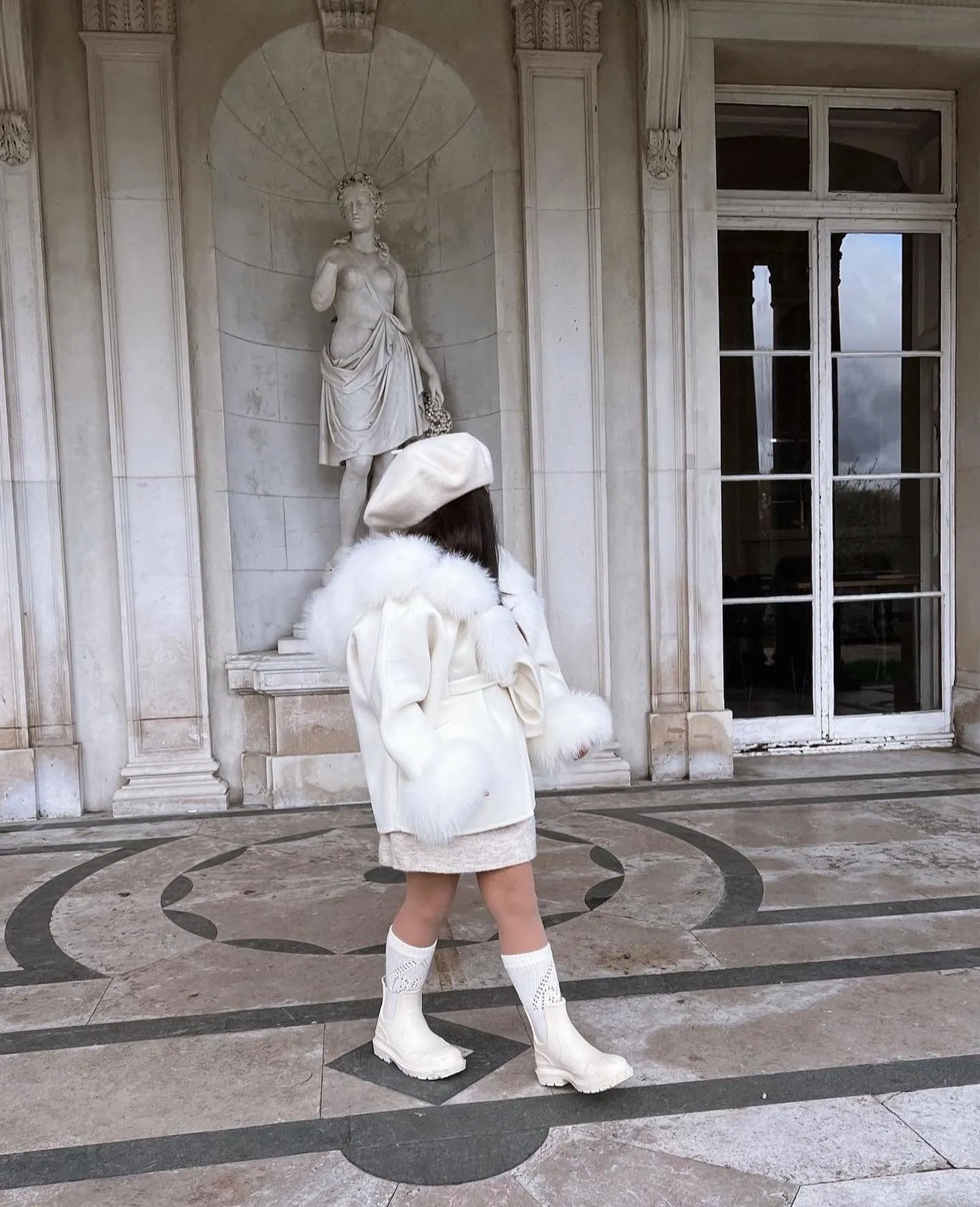 MI LOVES SIGNATURE Luxurious Anna cashmere kids coat with Fox fur trim and cuffs in Beautiful Ivory colour .