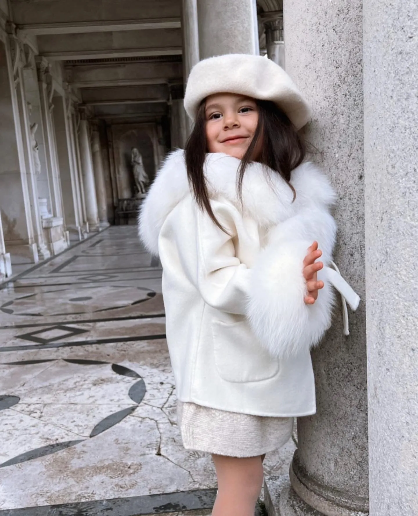 MI LOVES SIGNATURE Luxurious Anna cashmere kids coat with Fox fur trim and cuffs in Beautiful Ivory colour .