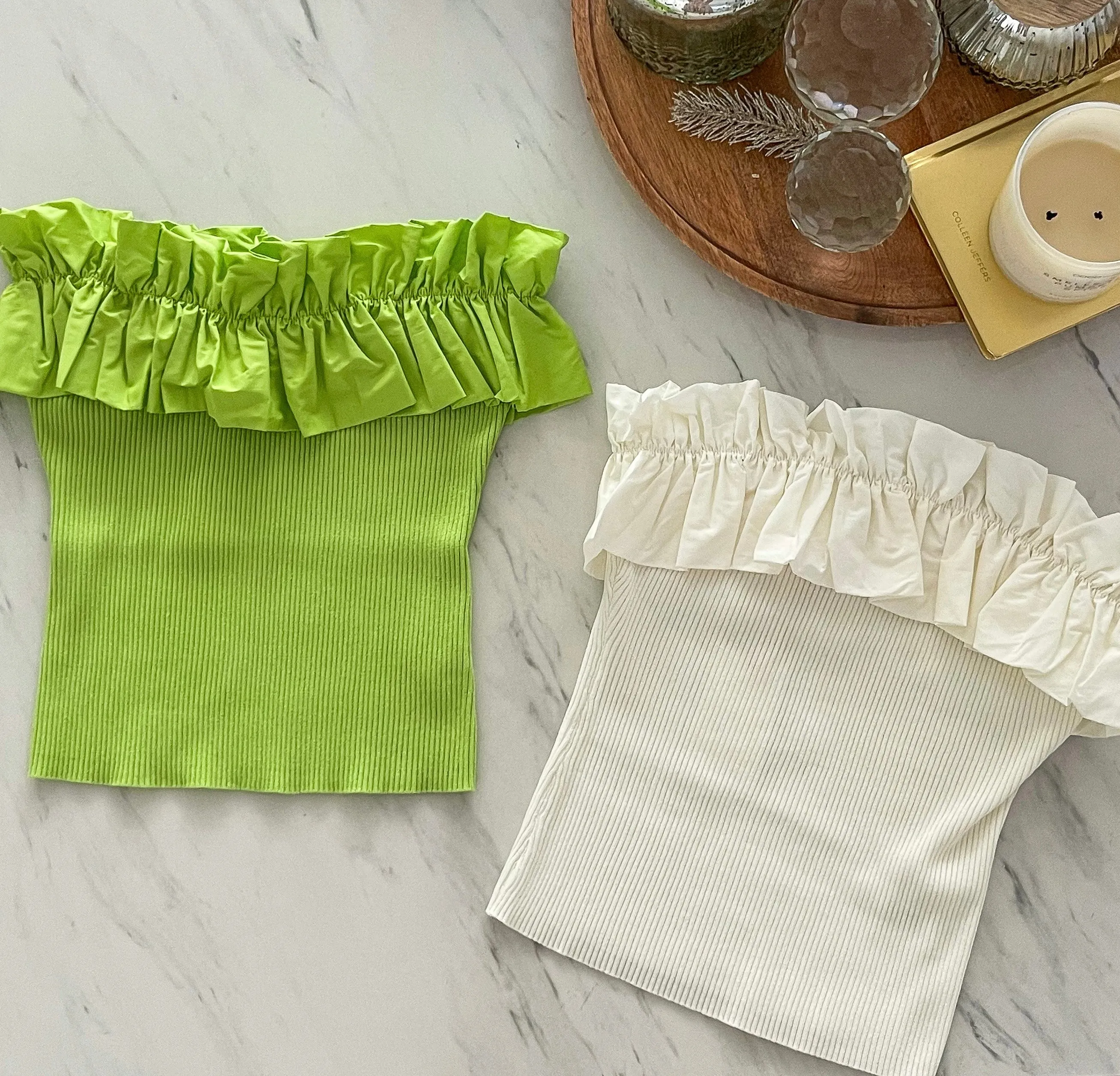STRAPLESS RUFFLE TOP