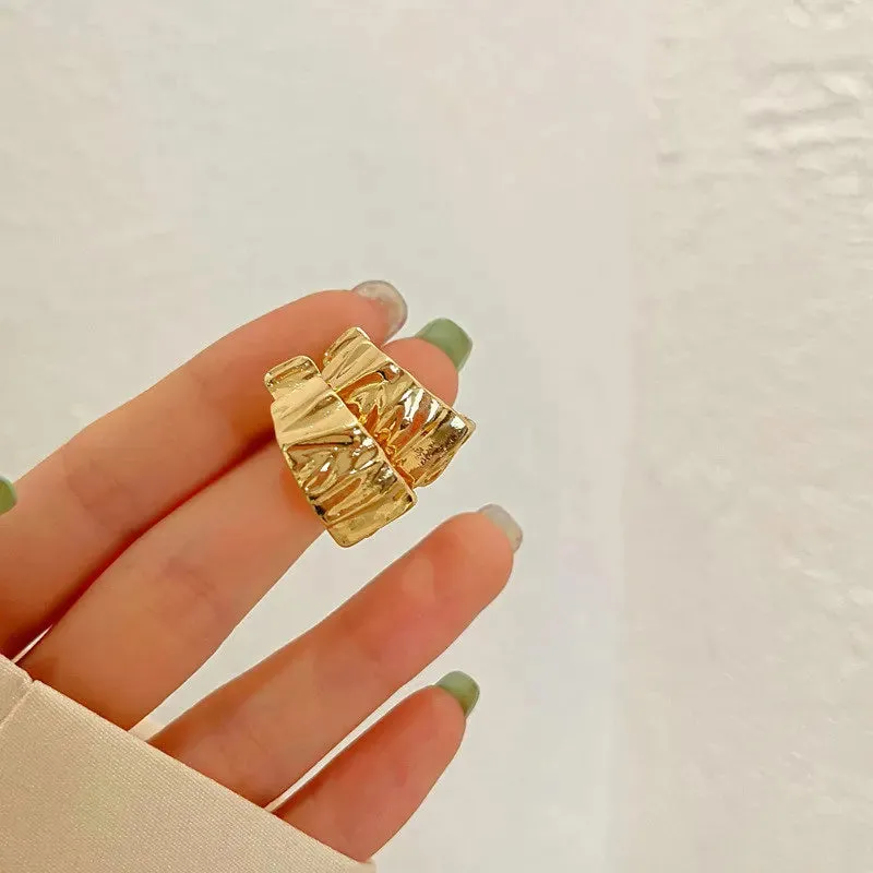 Wavy Pleated Retro Trendy Copper Metal Design Simple Temperament Senior Irregular Earring